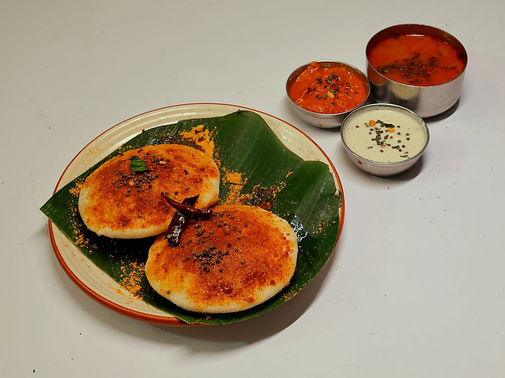 Ghee Podi Idli at Onstarr, Jail Road